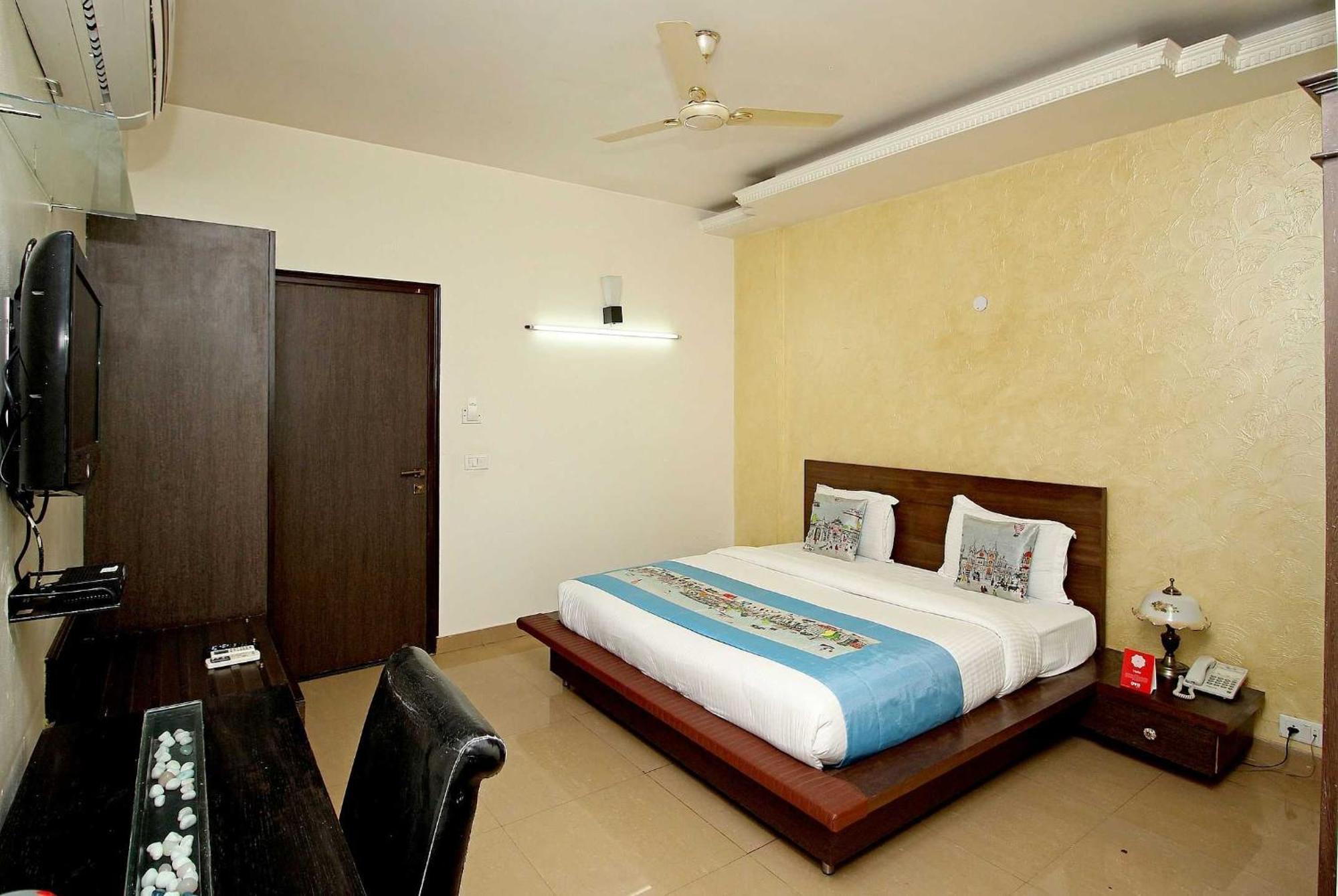 Super Collection O Sakshi Hotel Gurgaon Exterior photo