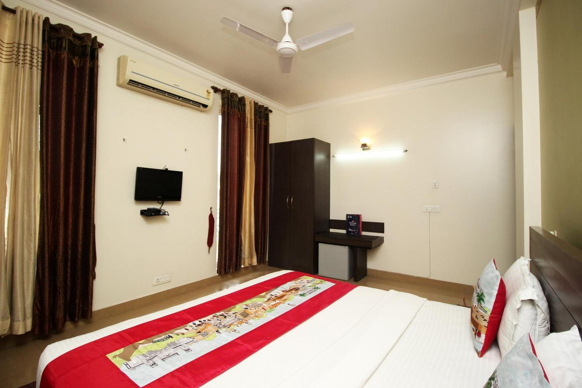 Super Collection O Sakshi Hotel Gurgaon Exterior photo